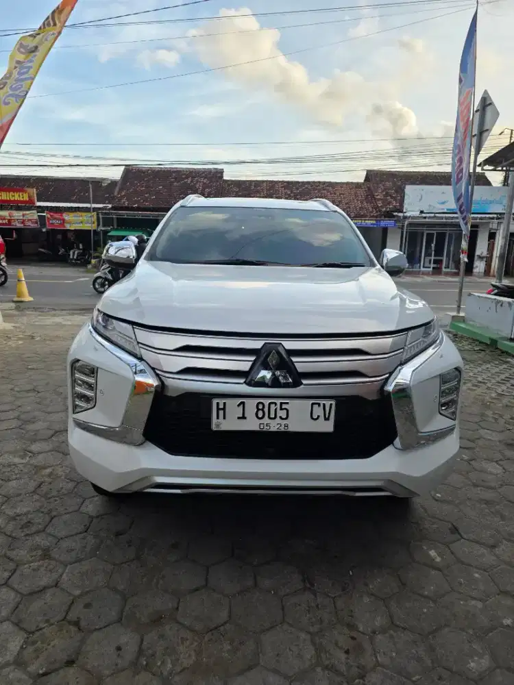 Pajero sport dakar ultimate 4x4 tahun 2023