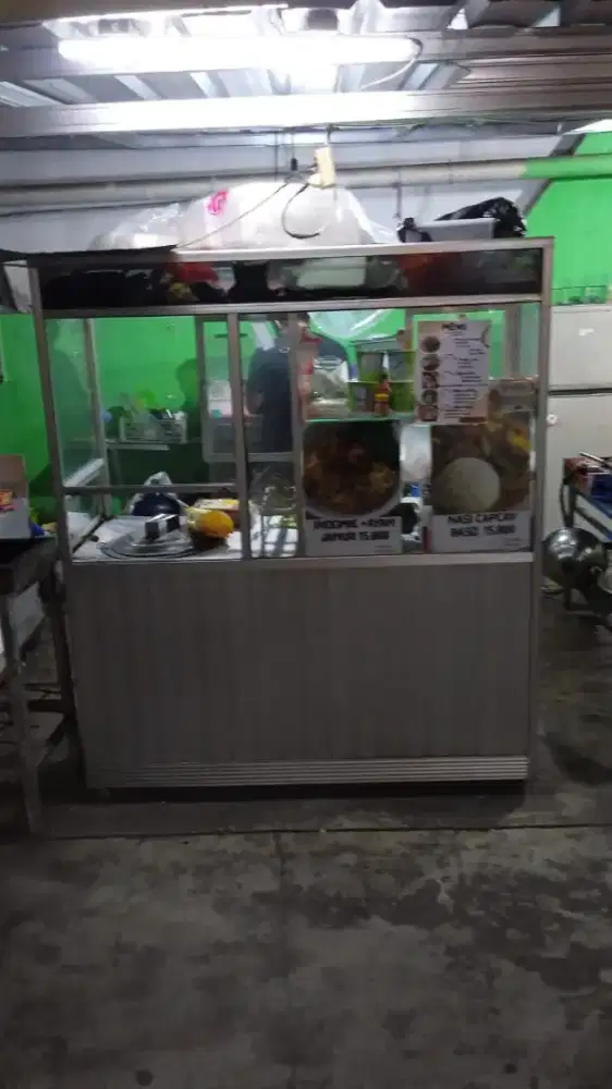 Etalase aluminium masih bagus