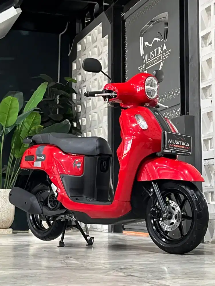 YAMAHA FAZZIO 2022 - Chintia Mustika