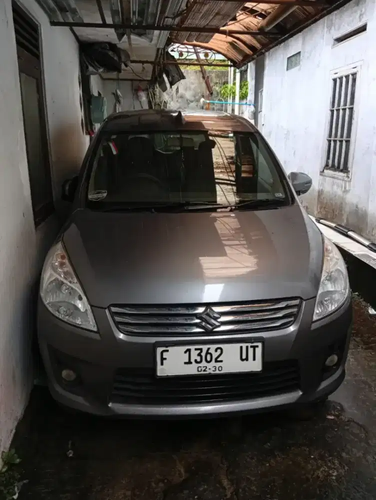 Mobil Ertiga GX 1.4L 2014