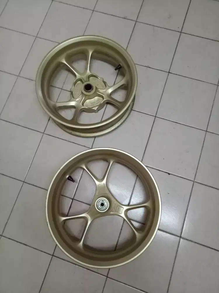 Jual velg racing nmax orsinil tahun 2023 mulus banget
