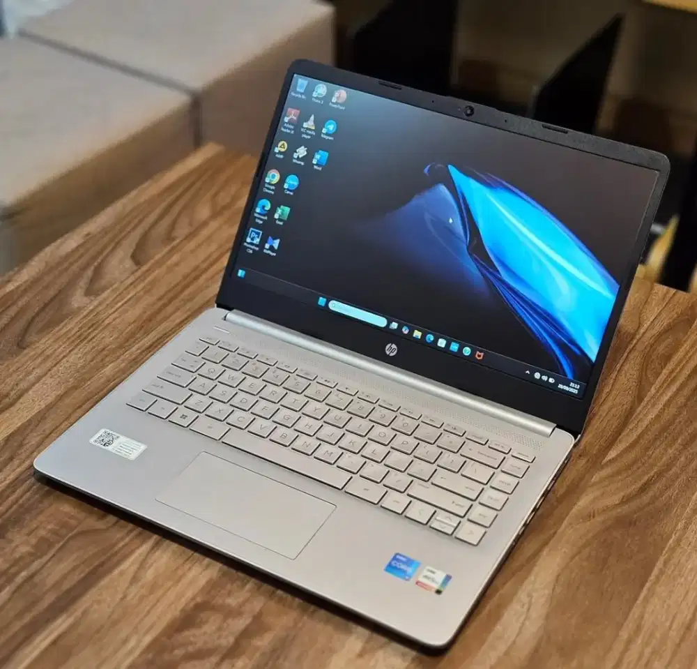 Laptop HP 14s Core i5 Gen 12 Ram 8GB ssd 512GB garansi sampe 2026