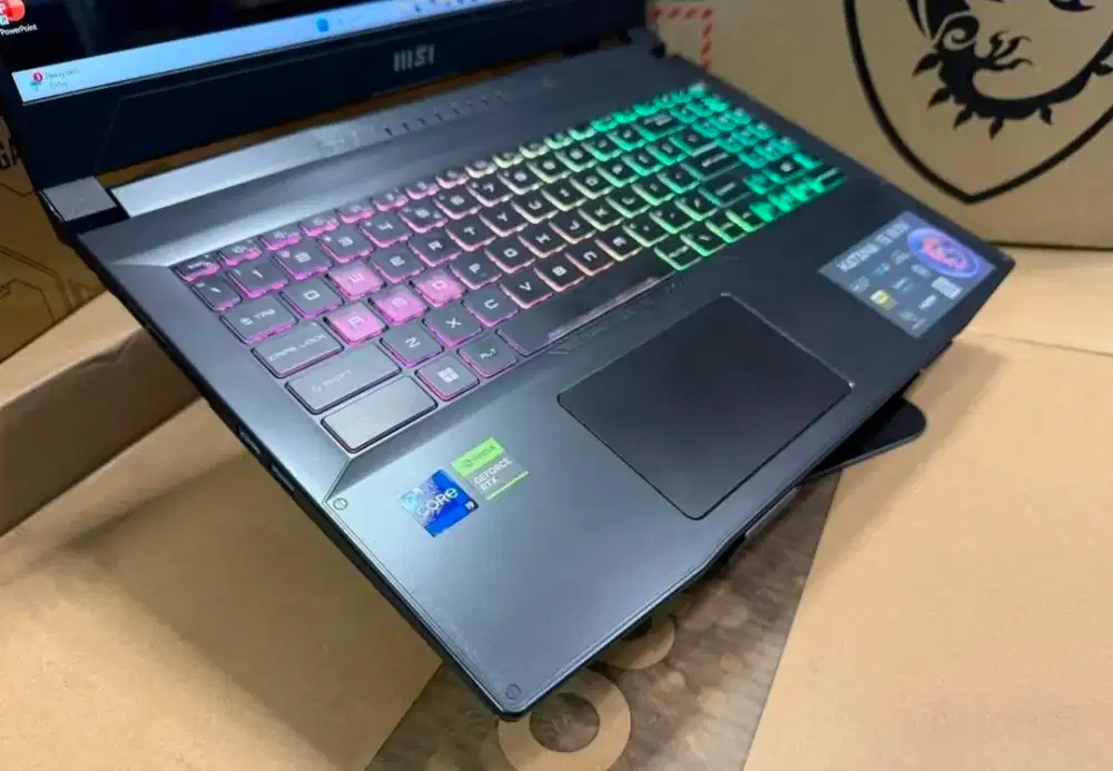 Msi katana 15 B13VGK core i9 Gen 13 Ram 16 SSD 1TB RTX4070 8GB fulset