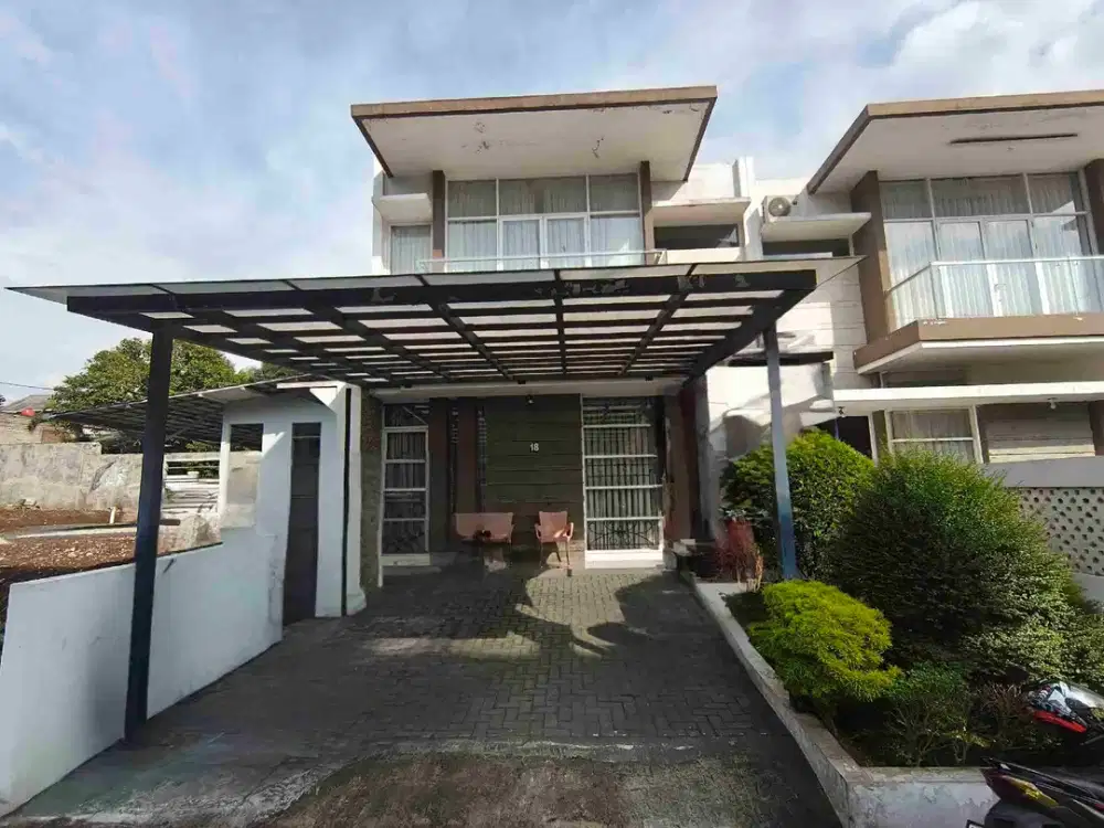 Dijual murah full furnish di sarijadi dekat ke kampus maranatha Pasteur  & polban