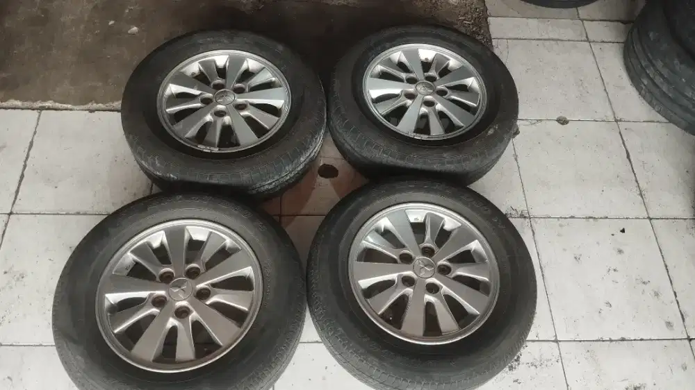 Velg oem expander r15 pcd 5x114 + ban