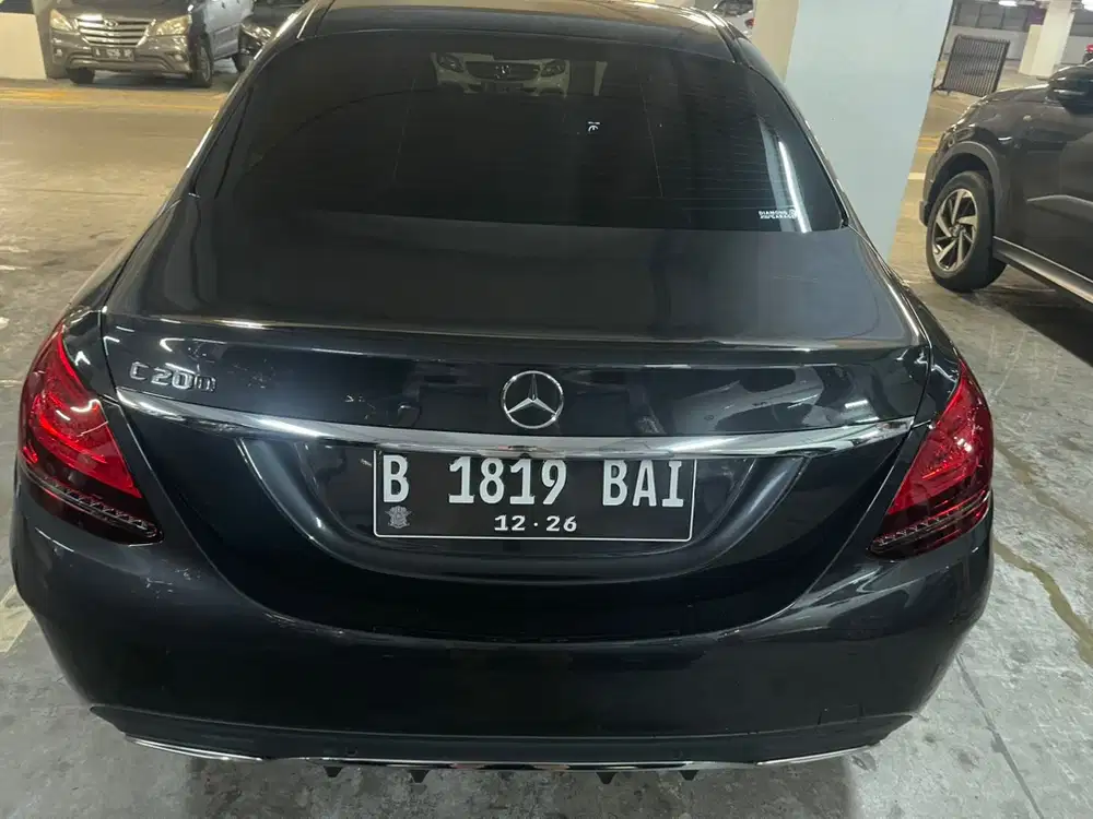 Mercedes-Benz C200 2021 Bensin