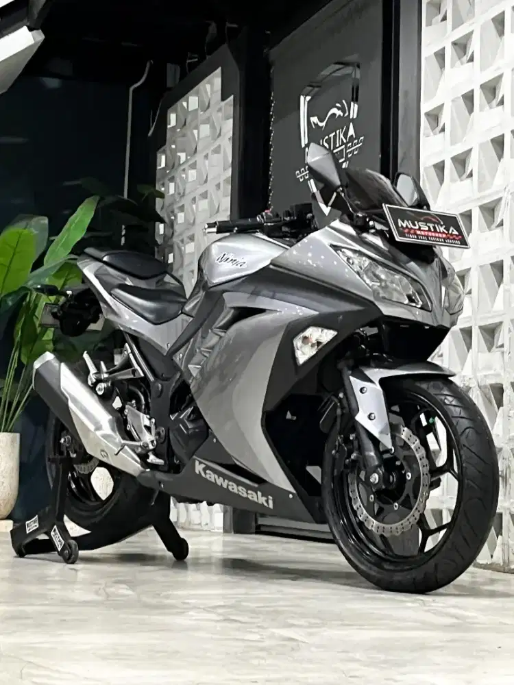 KAWASAKI NINJA FI OLD 2014 - Chintia Mustika