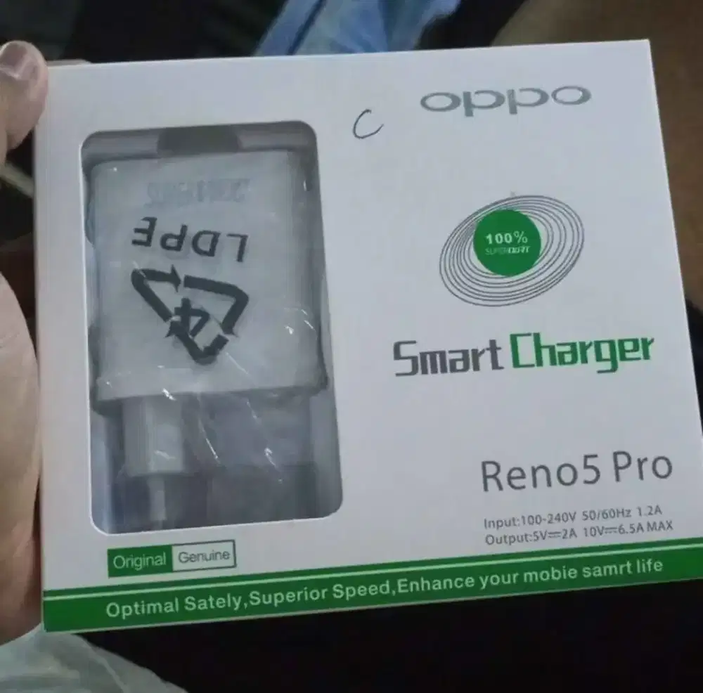 Batok kepala charger lengkap dengan kabel USB nya