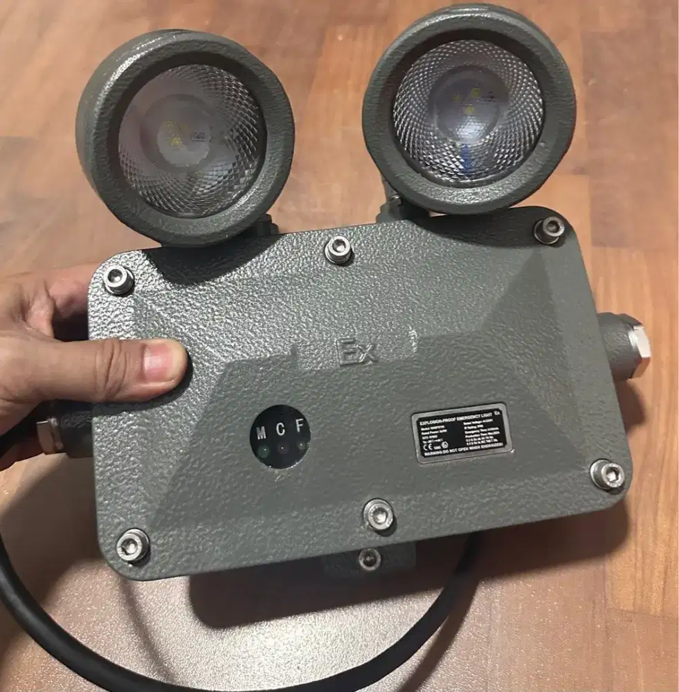 OHBF8190

Lampu led darurat emergency penerangan anti ledakan light