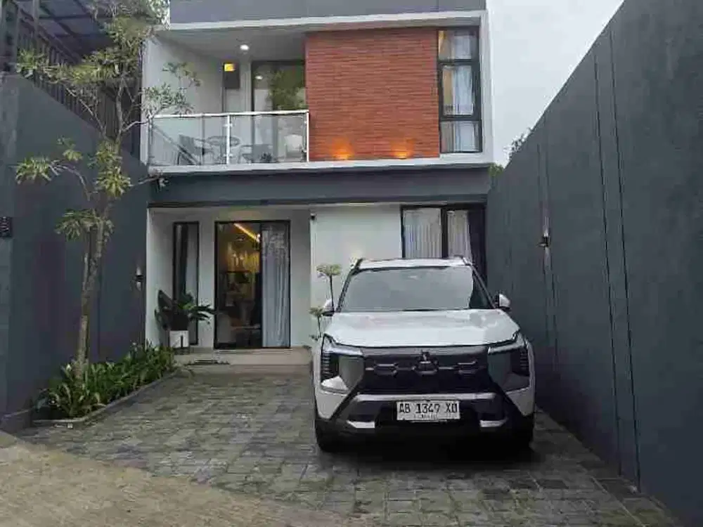 Rumah Di Jalan Kaliurang Km 12 Dekat UII