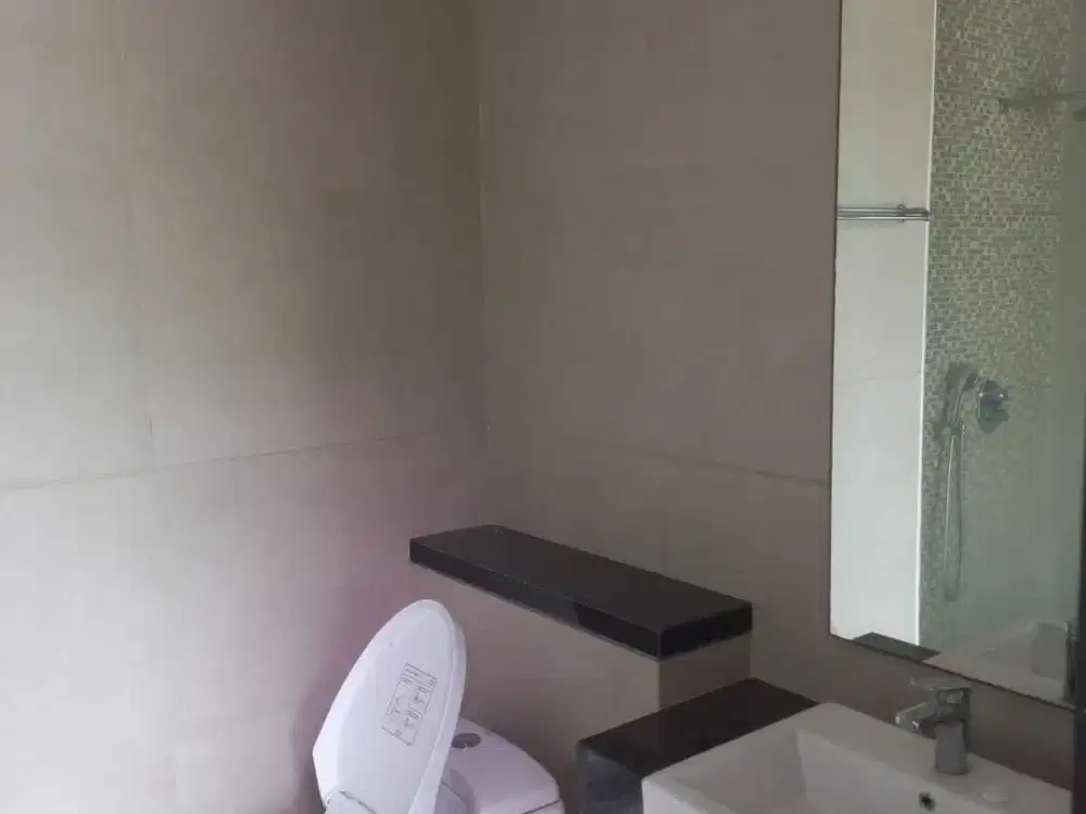 Disewakan Rumah Ac dan Gorden di Cluster Chopin Signature PIK