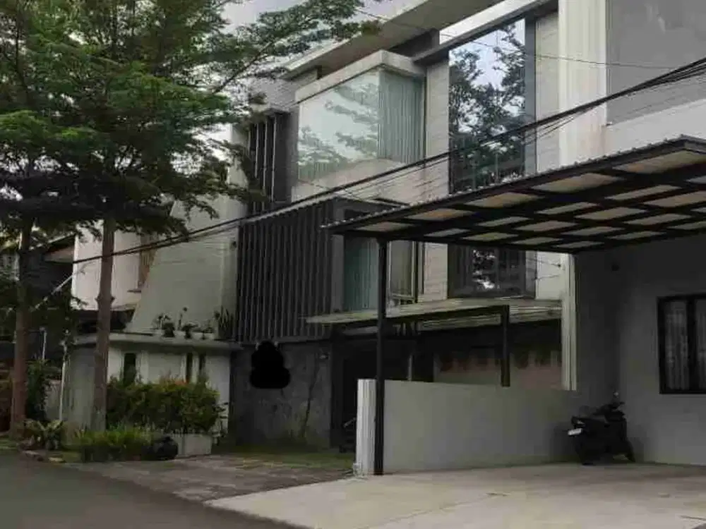 Dijual Rumah di Singgasana Pradana Mekar Wangi