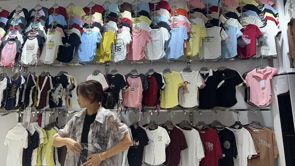 LOWONGAN KARYAWAN SPG BAJU WANITA