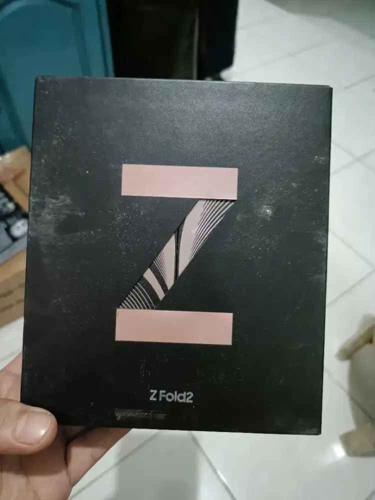 Dus Box Samsung Z Fold 2 Original resmi Sein + buku (bekas)