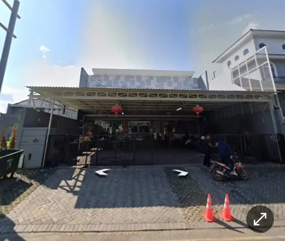 Disewakan Bangunan Komersial Raya Citraland, Strategis untuk Usaha