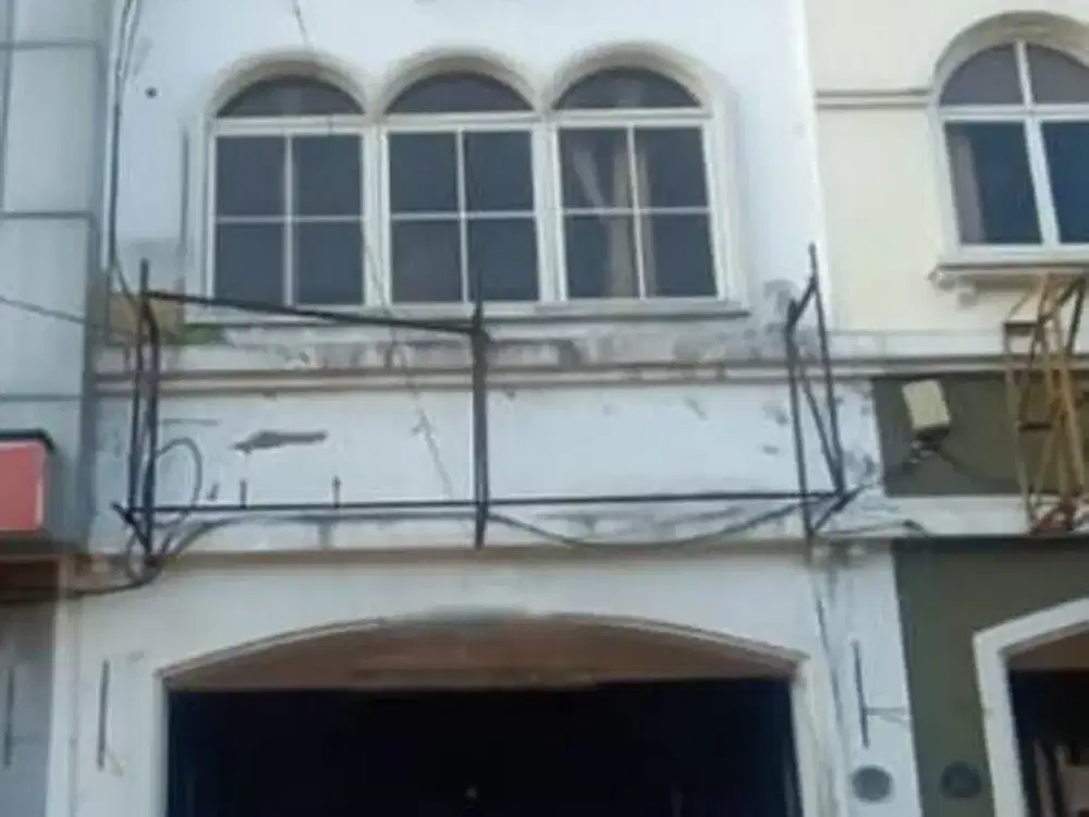 Dijual Ruko 3 Lantai di Jl Casa Grande, Sleman Yogyakarta