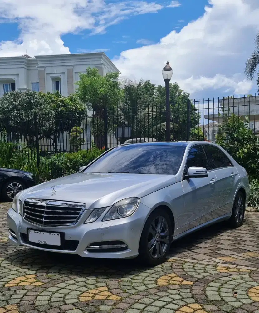 Mercedes-Benz W212 E300 Avantgarde Panoramic Sunroof 2012