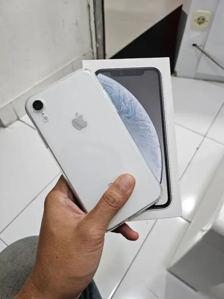 Iphone Xr 128gb bh 76% seken garansi ibox bisa cash/cicilan paylatter
