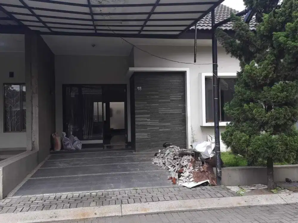 Rumah cakep siap huni di sayap jl Soekarno hatta