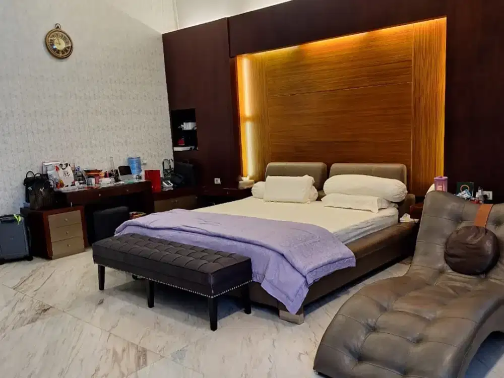 rumah mewah sewa semi furnish jarang ada, WNA welcome cocok untuk sewa sambil nunggu bangun rumah