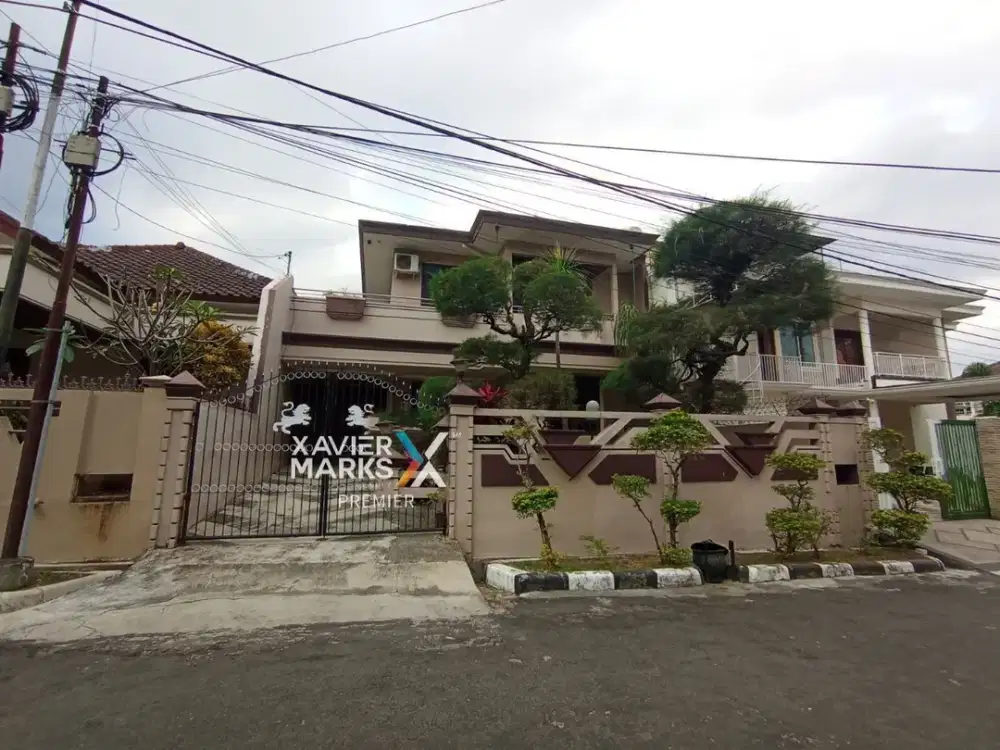 Rumah Bagus 2 Lantai High Ceiling di Bukit Dieng Malang