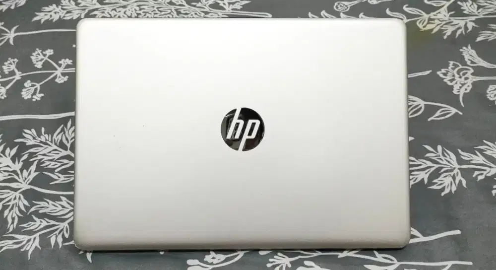 Hp 14s cf0xxx Backlith core i3gen8/8/128 batre 4jam siap pakai nominus