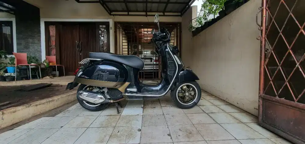 Vespa gts 150 abs tahun 2022