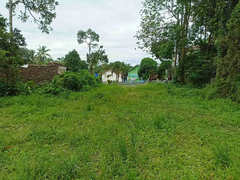 Dijual cepat tanah pekarangan lokasi super strategis di Jl. Kaliurang km 20