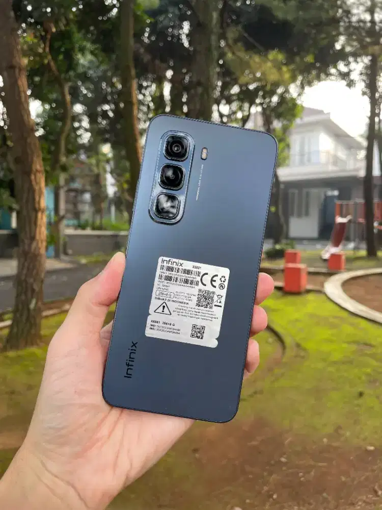 Infinix Hot 50 Pro 8/256GB Amoled Helio G100 Uptimate Gaming 120 Hz