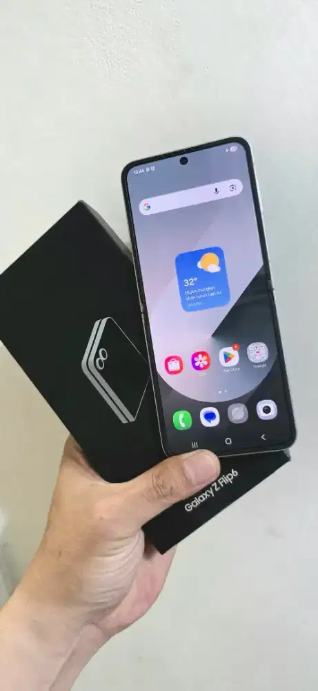 Samsung Z Flip 6 Ram 12/256gb Pemakaian 3 Bulan Fullset Like New