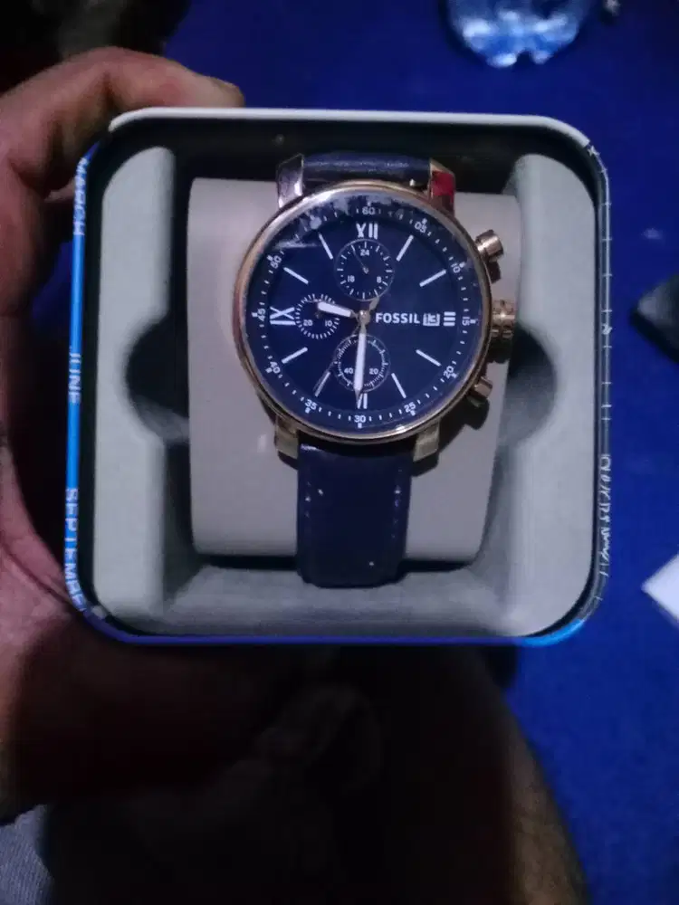 Di jual jam FOSIL BQ1704