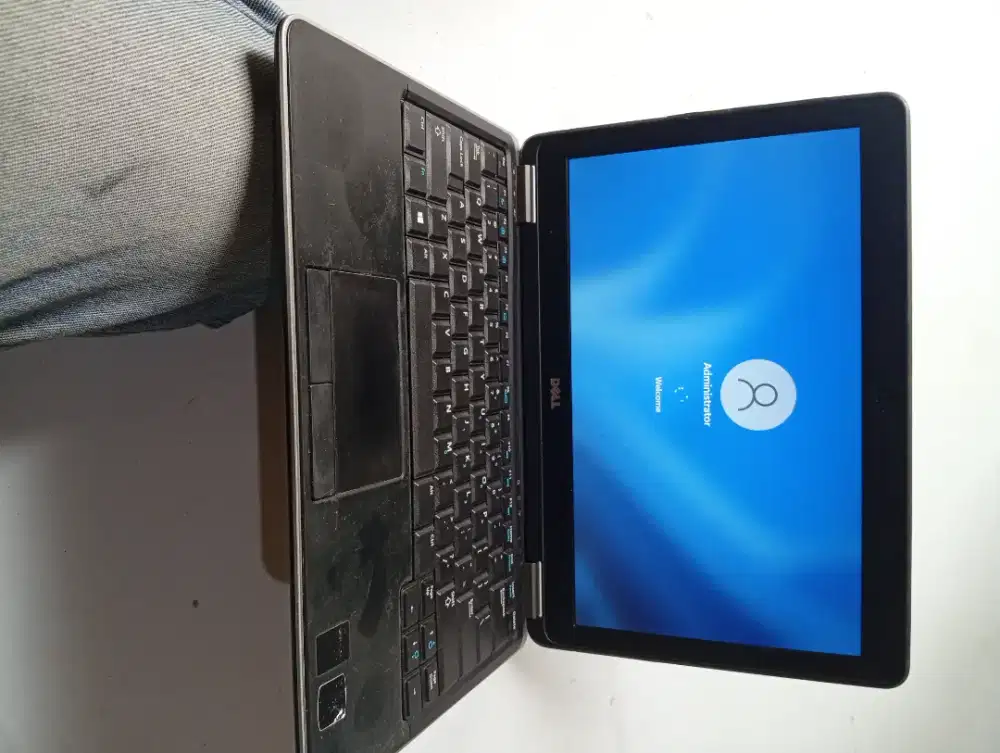 Dell core i5  ultrabook