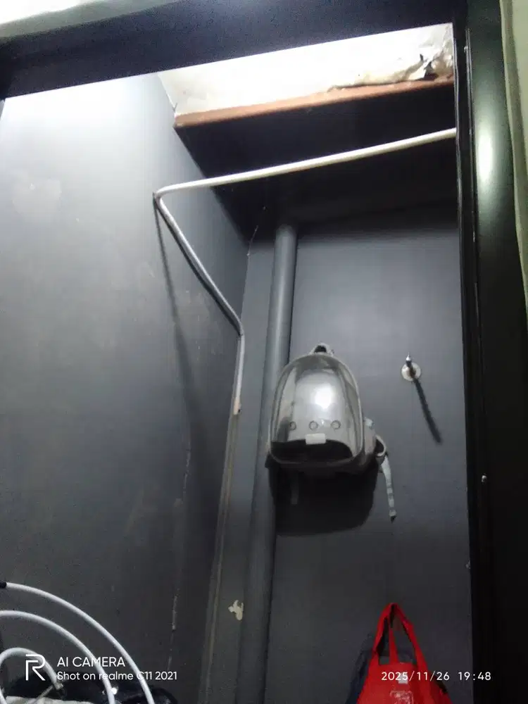 Masang lampu listrik