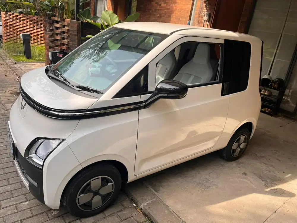 Jual Wuling Air EV 2024 pribadi km rendah