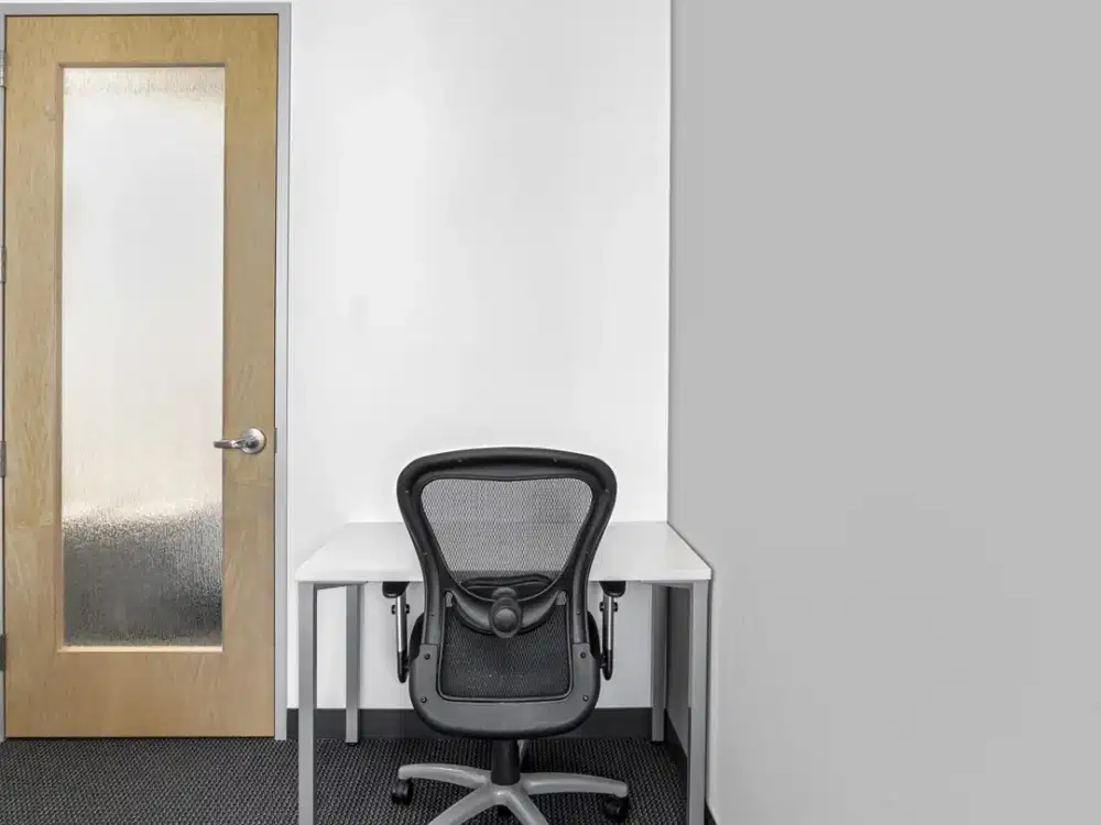 Regus - AIA Central (Kantor Pribadi 2 orang)