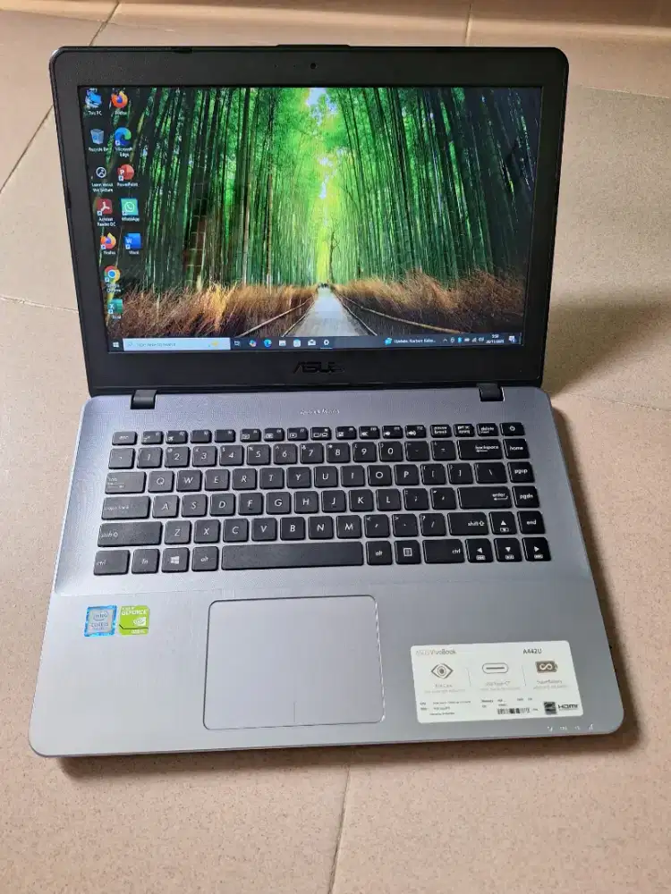 Bismillah dijual laptop asus vivobook core i5 ram 8gb mulus bening