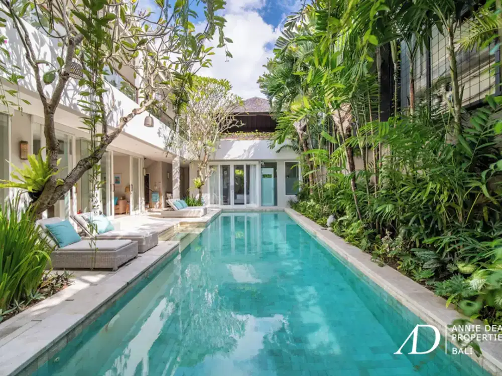 LEASEHOLD | LUXURY 4BR VILLA STEPS FROM THE BEACH IN PRIME BERAWA