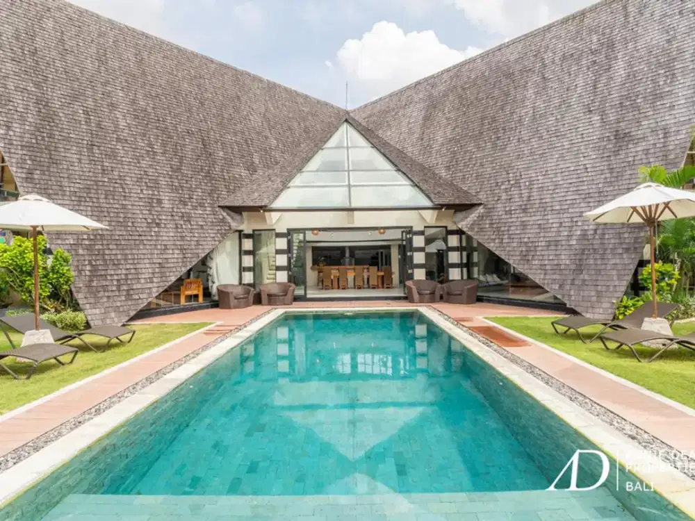 FREEHOLD 4-BEDROOM VILLA WITH UNIQUE ARCHITECTURE IN PADONAN