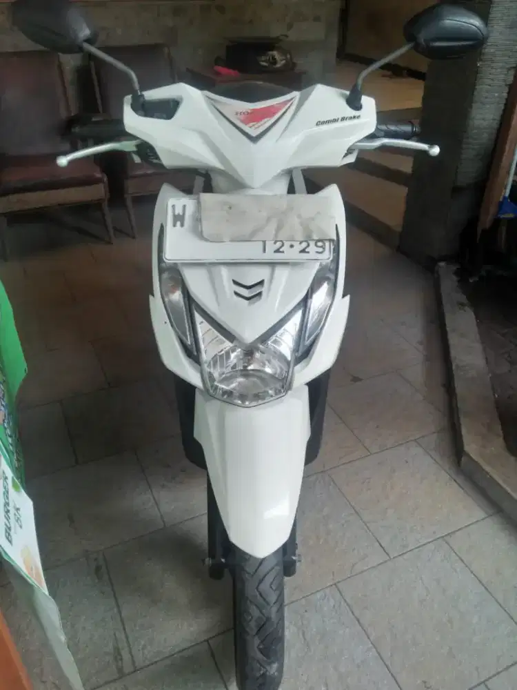 HONDA BEAT 2014 KM RENDAH MULUS