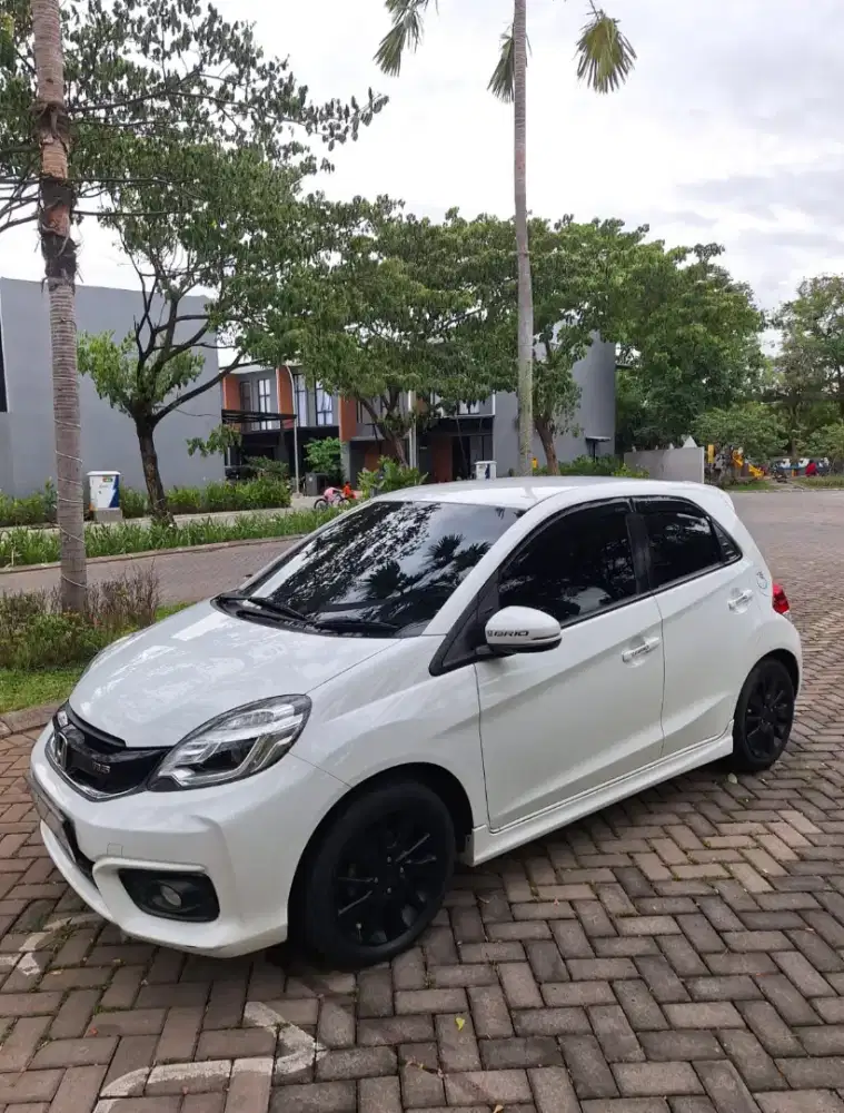 DIJUAL CEPAT HONDA BRIO 1.2 RS MATIC TAHUN 2017 MILIK SENDIRI