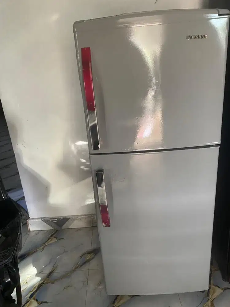 Dijual kulkas merk samsung 2pintu