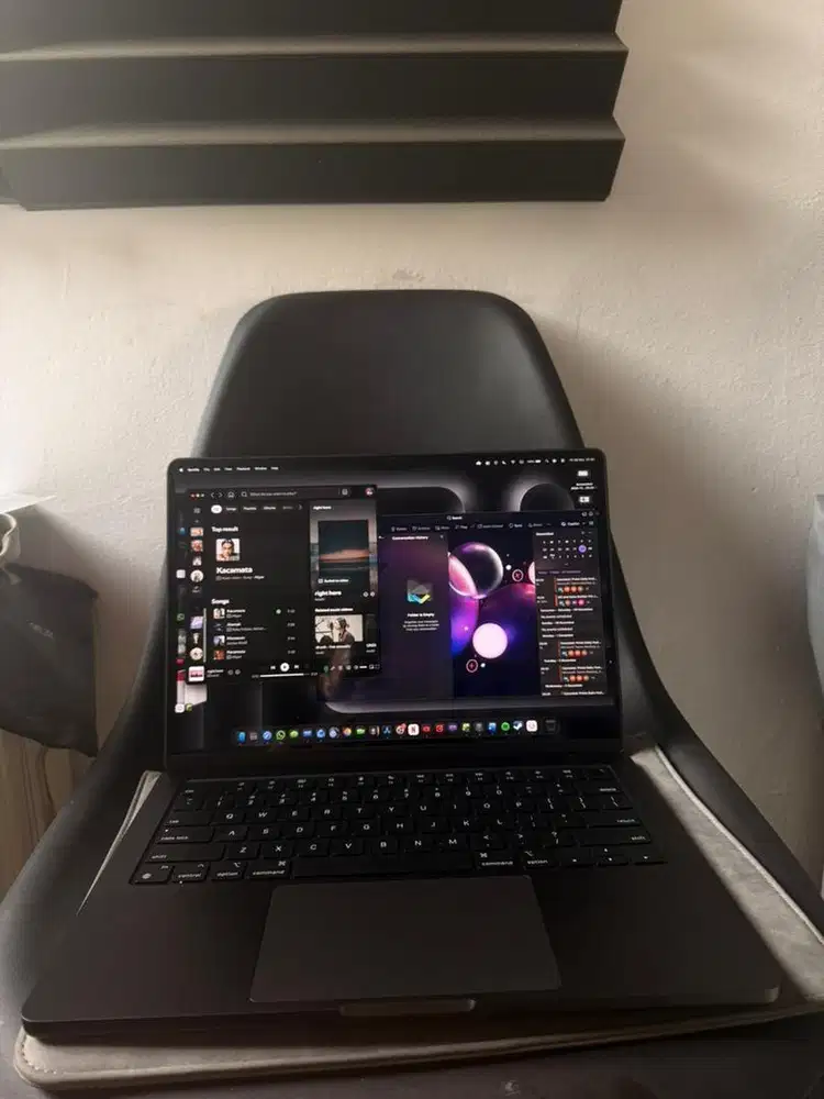 Macbook Pro 14 inch - M4 Chip 16/512 Garansi on Sep 2026 Spaceblack