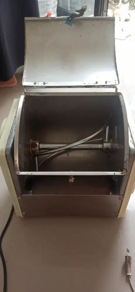 Dough mixer (mixer horizontal)