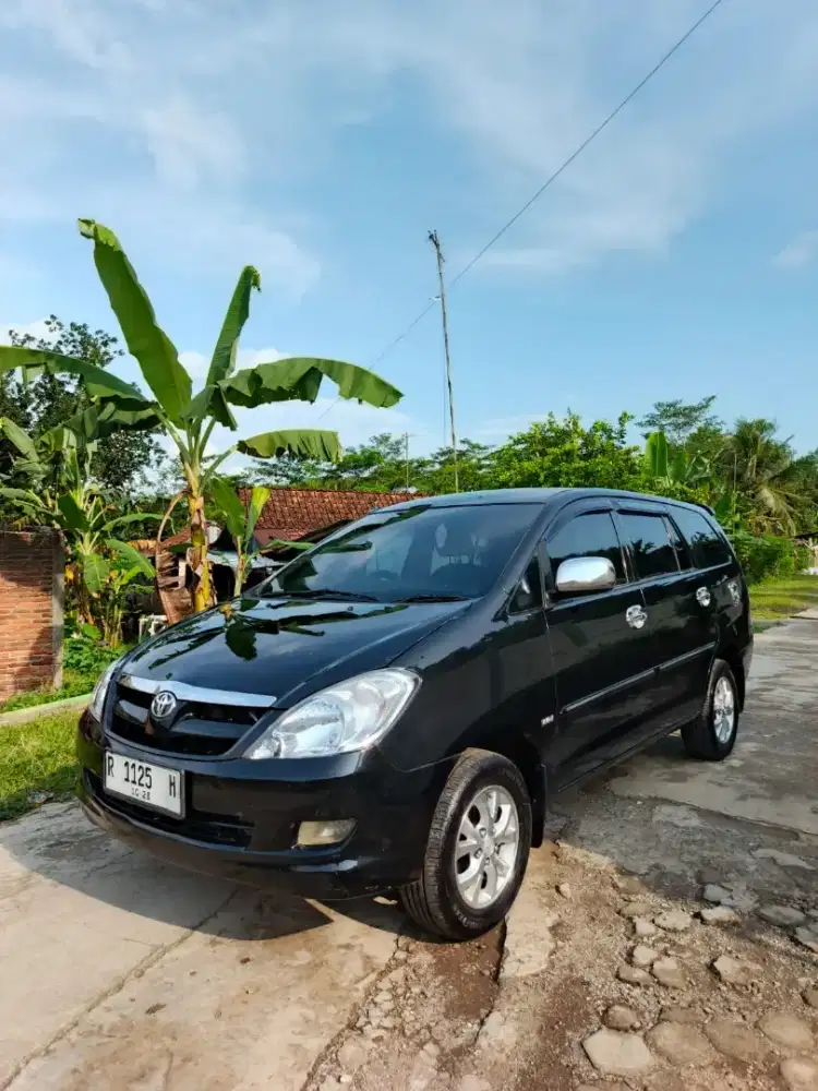 Innova V at 2006 plat R