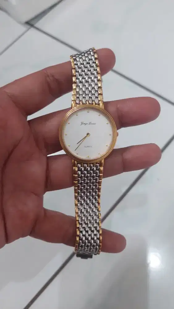 Jam tangan pria lapis emas