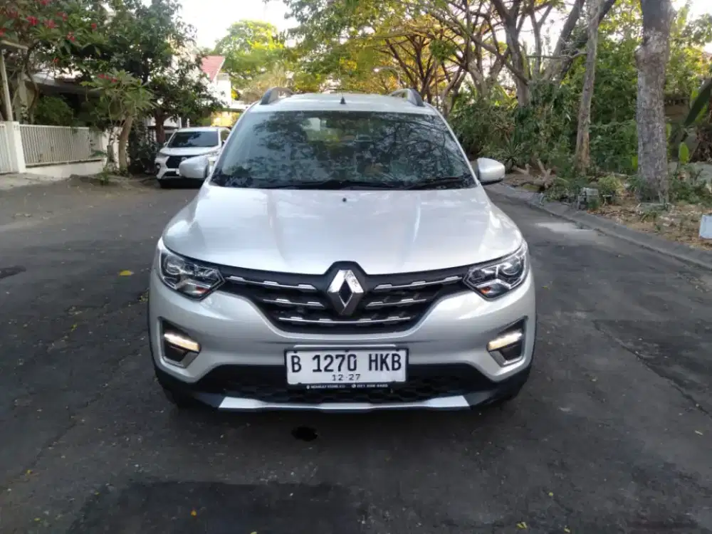 Renault triber RXZ full option a/t 2021 bisa kredit DP 0