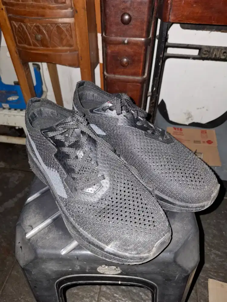 Sepatu Lari Heiden Heritage Phantom Stryde