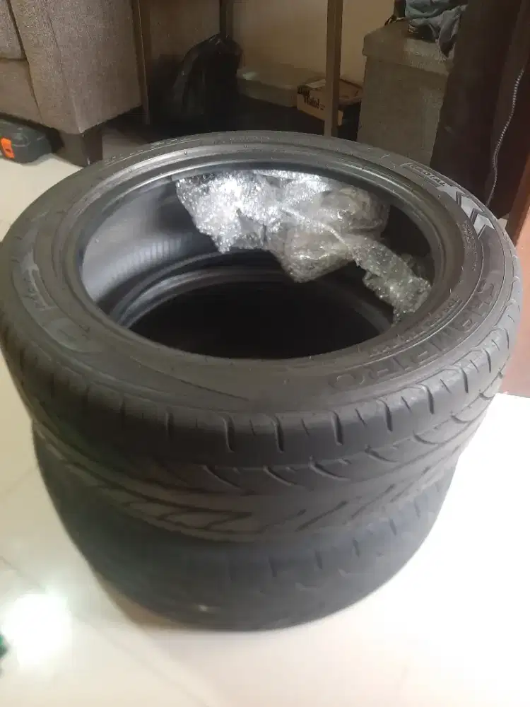 Ban bekas roda depan eks mazda2