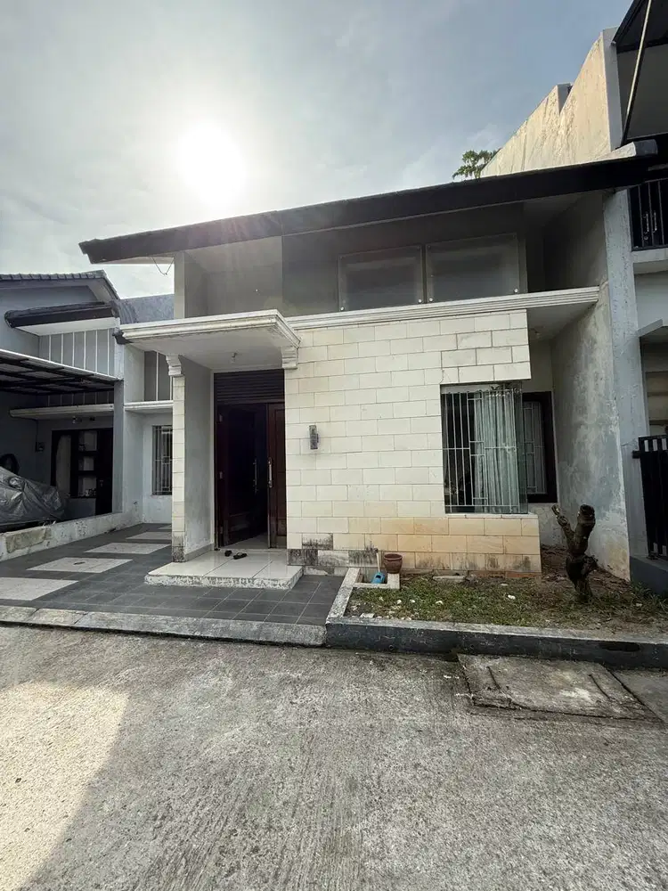 Rumah Second di Sawangan Depok