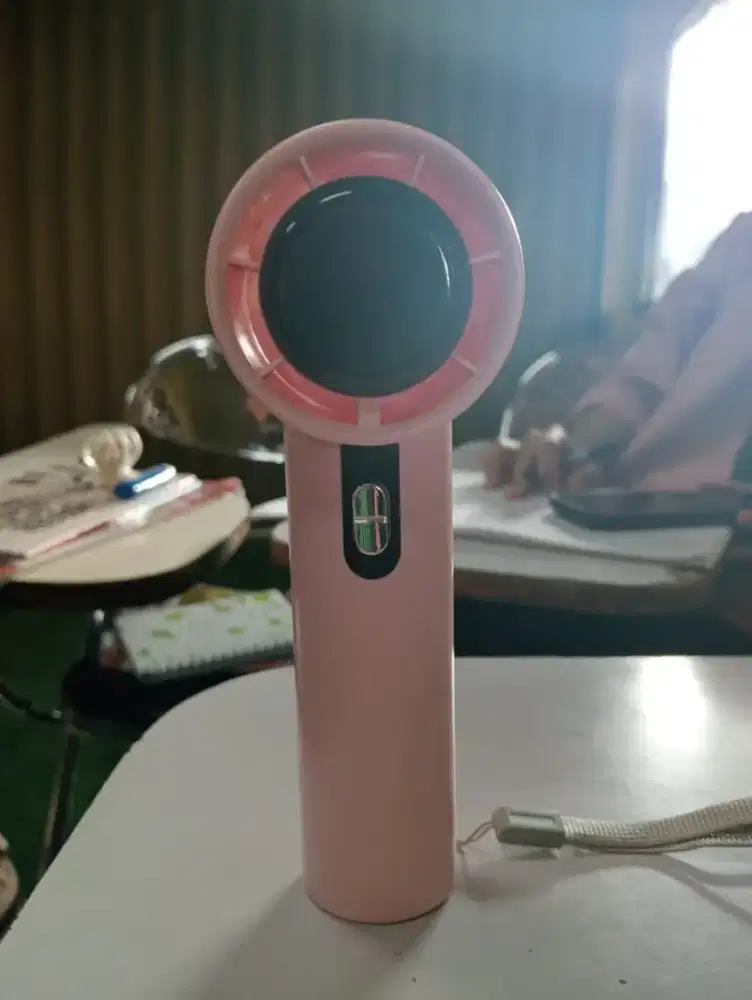 Kipas mini portabel
